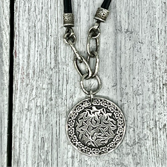 252. Signed Silpada “Sunburst” Sterling Silver and Leather Pendant Necklace - Picture 4 of 13